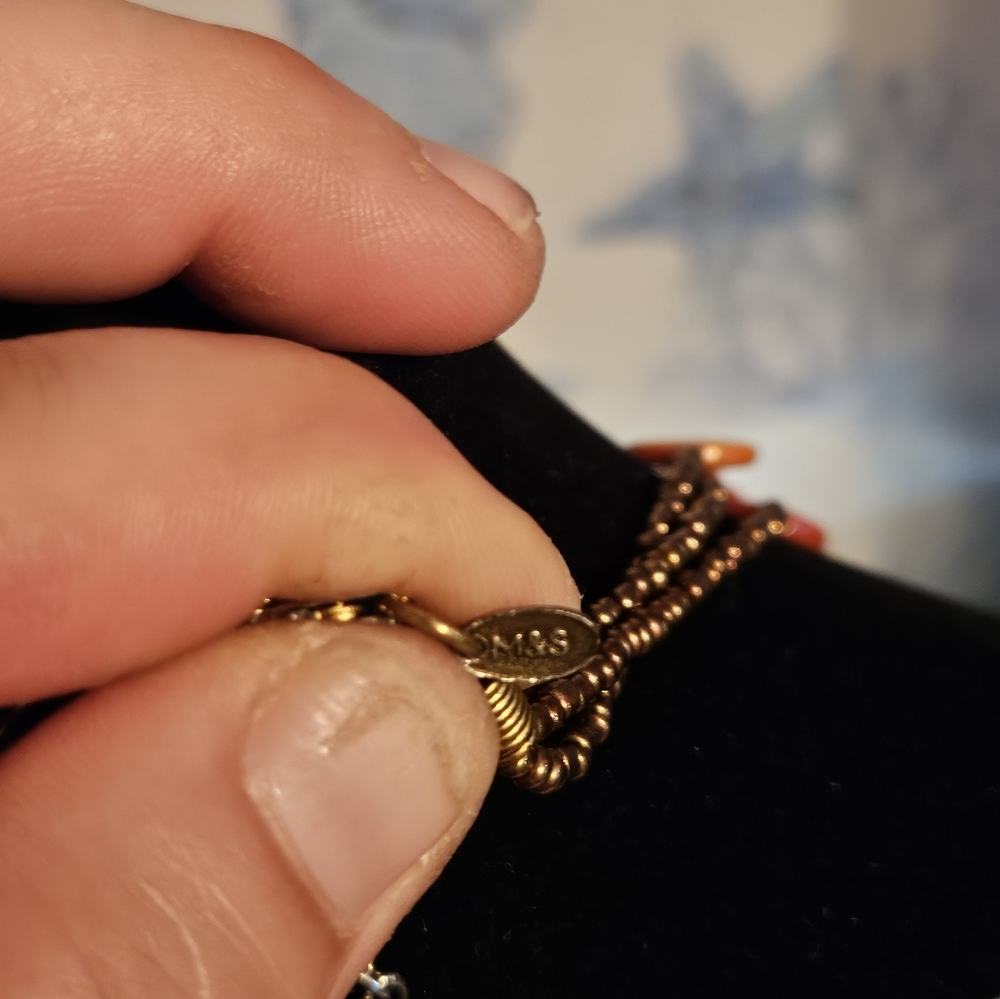 Orange shell necklace - Picture 3 of 3